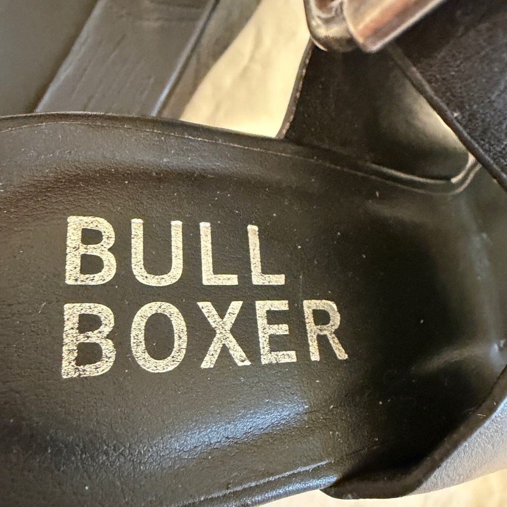 NWOT - Bull Boxer Black Wedge Sandals with Buckle Strap - Picture 9 of 12